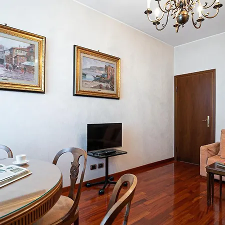 Italianway Easy - Strambio 8 * Mailand